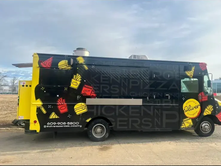 Oliver Essentials Food Truck